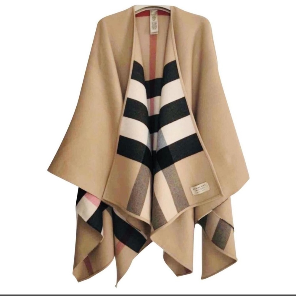 BURBERRY LONDON CHARLOTTE REVERSIBLE SOLID CHECK WOOL CAPE